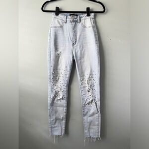 AKIRA Light Blue High Rise Distressed Jeans women’s size 7 EUC Pearl & raw hem